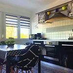 Balcony And Parking, 1Min To Shop, Near Beach